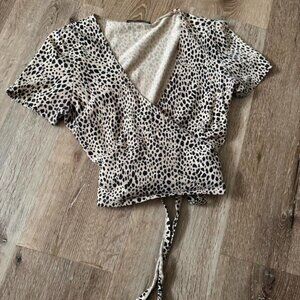 Brandy Melville Women's Cheetah Print Cropped Wrap Top Animal Print Cotton Sz OS